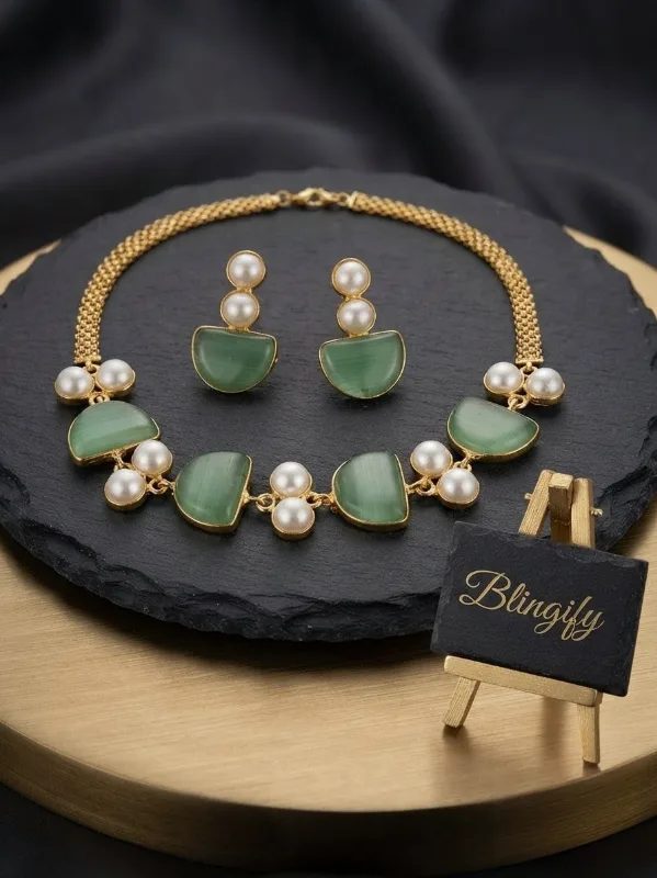 Meadow Bloom Green Stone & Pearl Necklace Set
